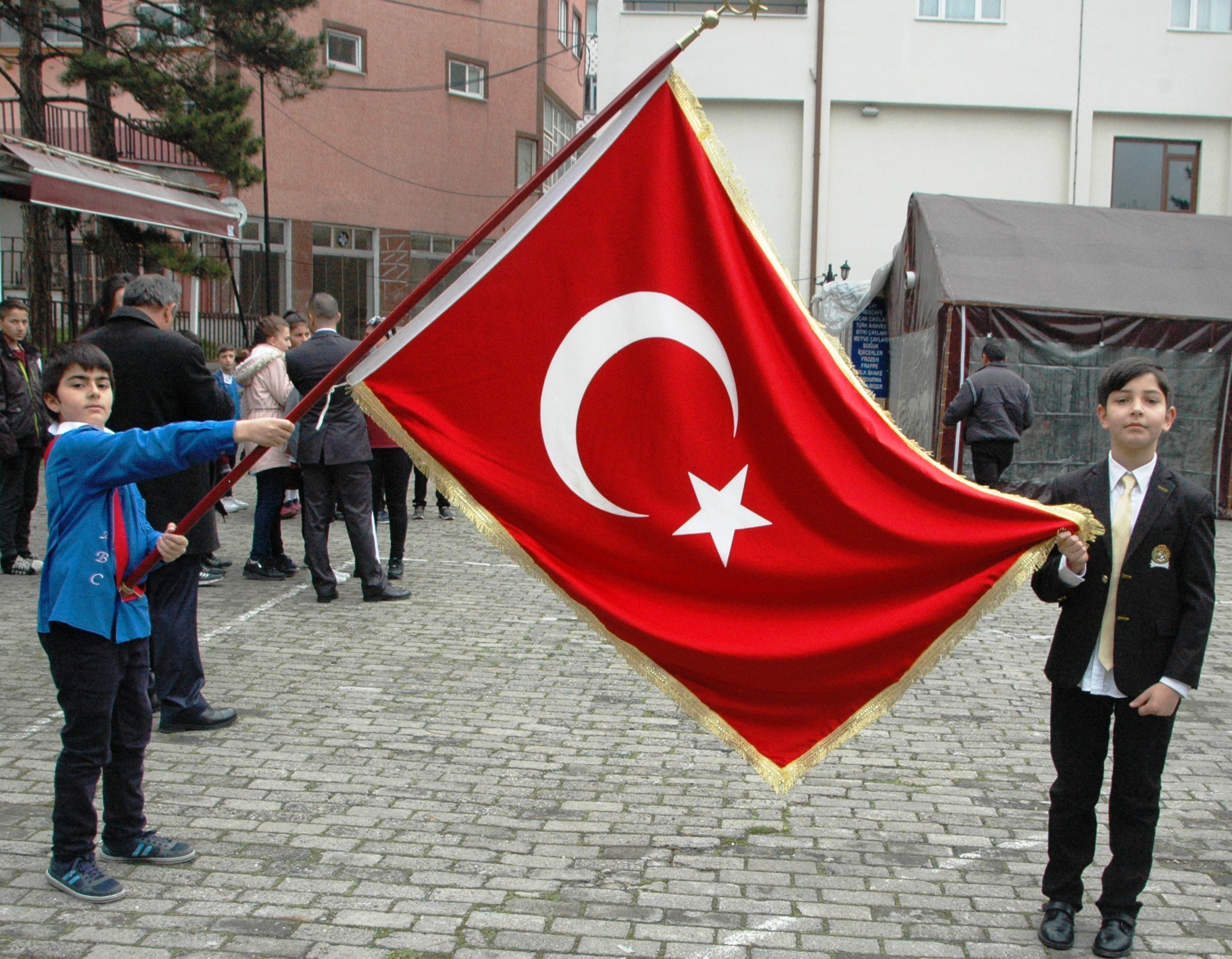 ŞEBİNKARAHİSARDA 23 NİSAN BAYRAMI COŞKUYLA KUTLANDI
