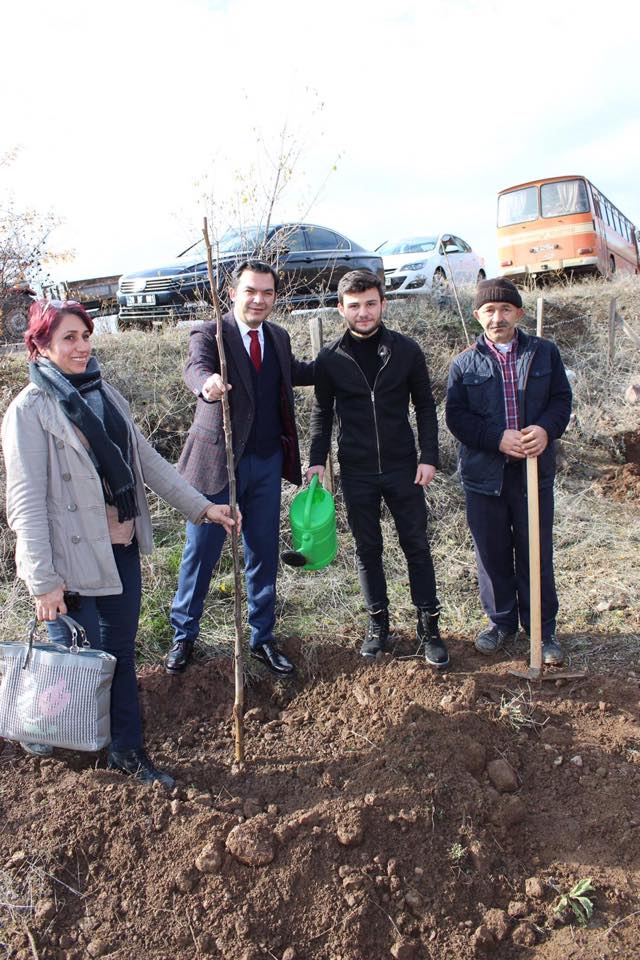 Mezuniyet Töreninde 400 Öğrenci Kep Fırlattı