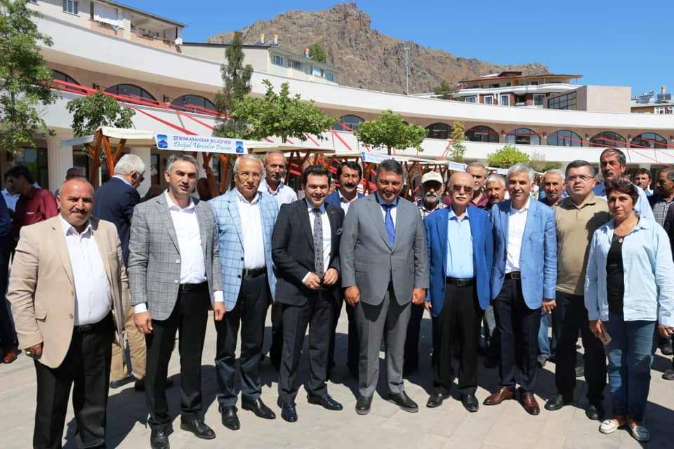 Şebinkarahisar da çifte açılış yapıldı