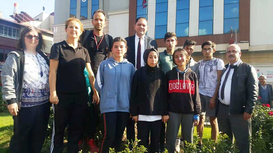 ŞEBİNKARAHİSAR DA LİSELER ARASI CUMHURİYET KOŞUSU YAPILDI