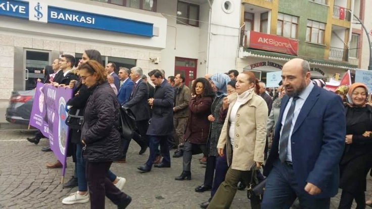 Şebinkarahisar da Kadına Yönelik  Şiddete Hayır Yürüyüşü Yapıldı