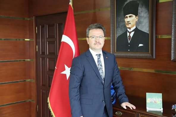 Vali Enver Ünlü  Görevine Başladı