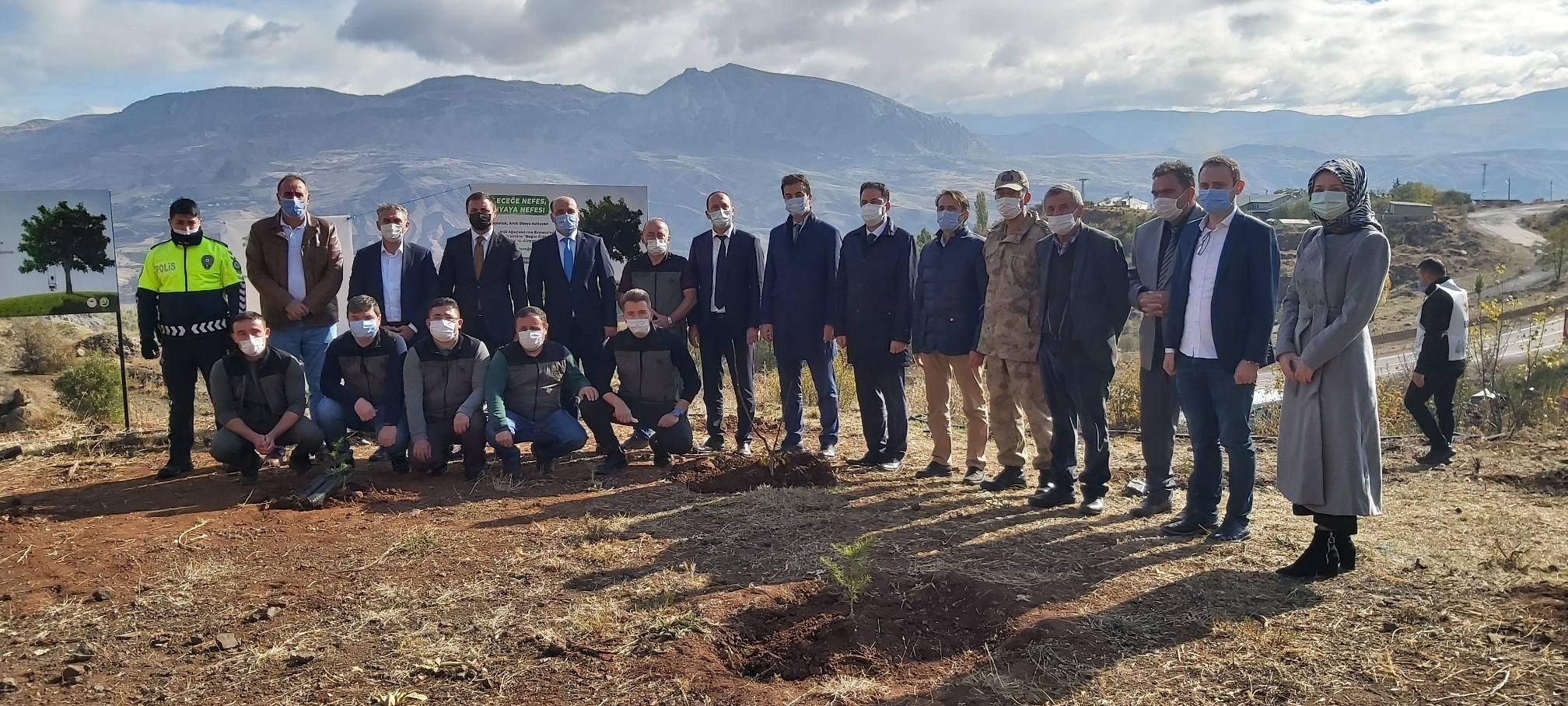 Şebinkarahisar da 300 Fidan Geleceğe Nefes İçin Toprakla Buluştu