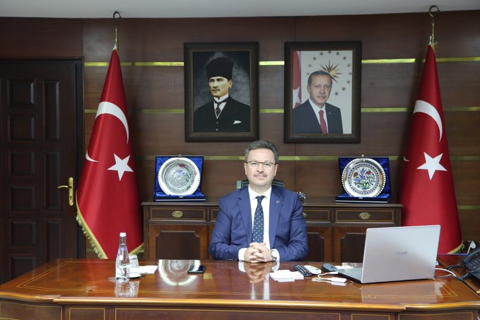 Vali Enver Ünlü Öğretmenler Günü mesajı yayınladı