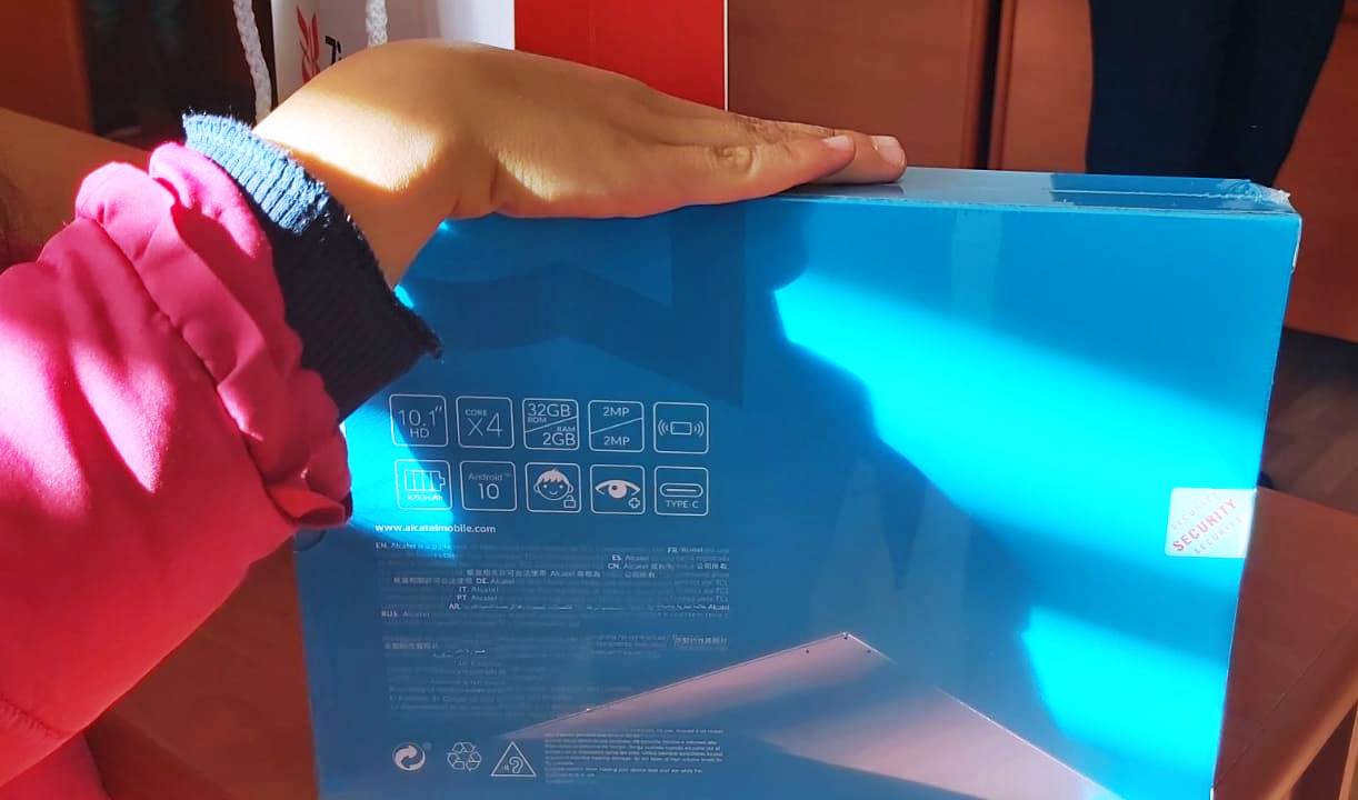 Şebinkarahisar da 172 Öğrenciye Tablet Dağıtıldı