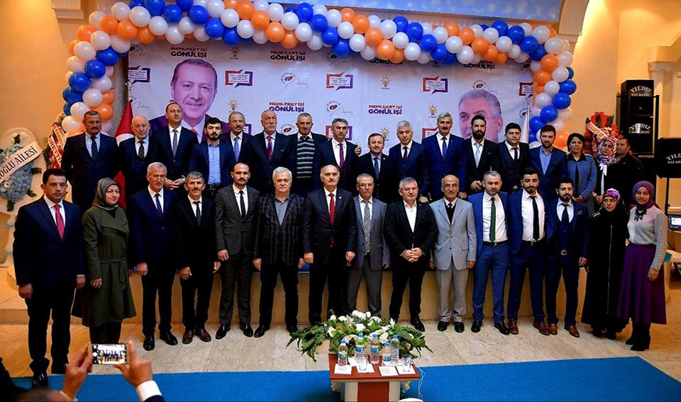 Ak Parti teşkilatında adaylar tanıtıldı